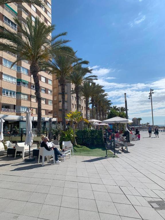 Eb By Zanis Appartement Torrevieja Buitenkant foto